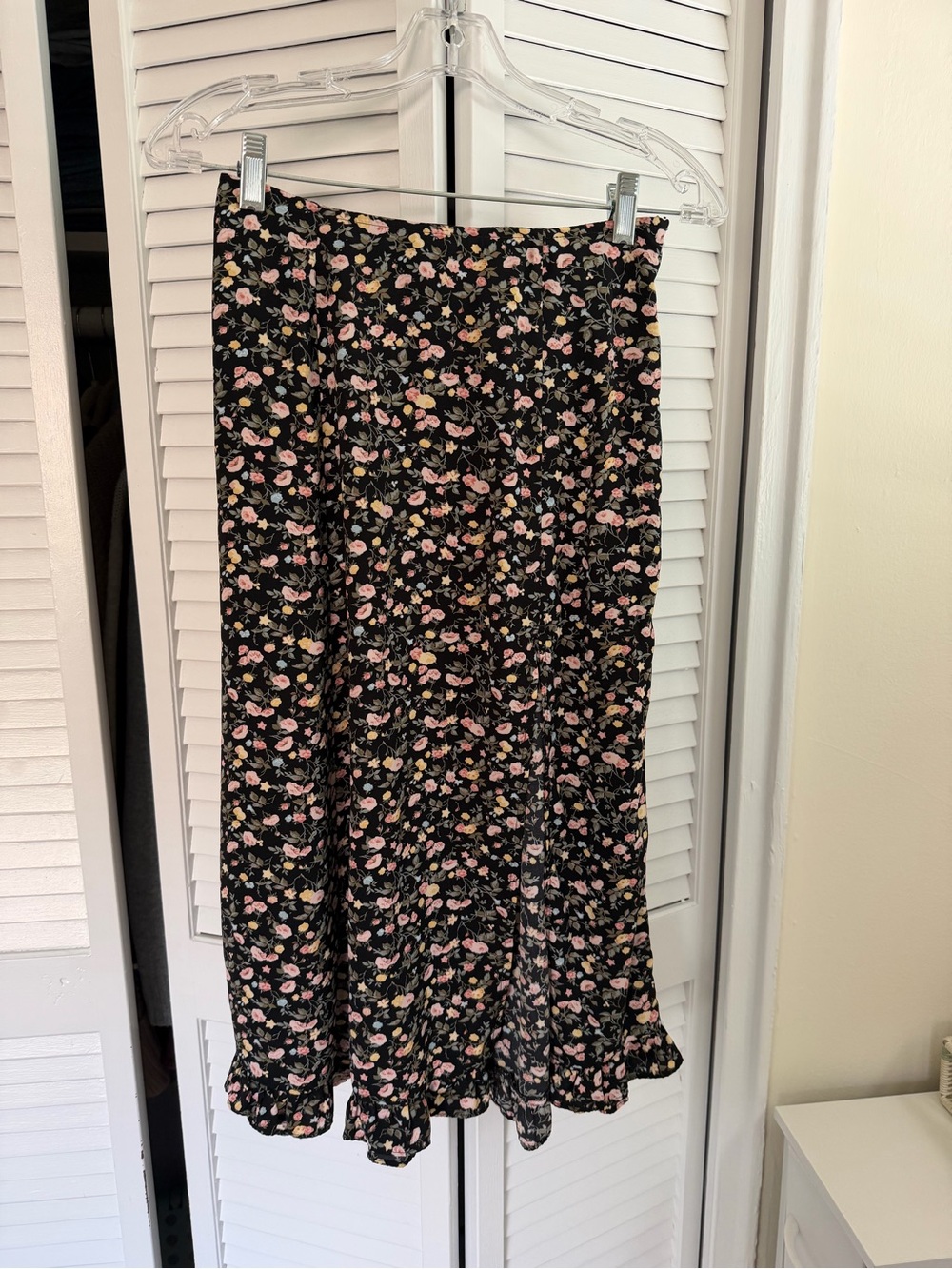 Abercrombie & Fitch Black Floral Midi Skirt with Pink and Cream Blooms